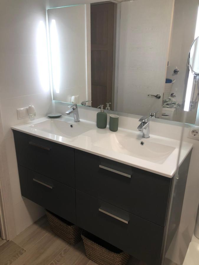Apartamento Totalmente Reformado Con Piscina Y Jardines Al Lado De La Playa De La Carihuela Torremolinos Extérieur photo