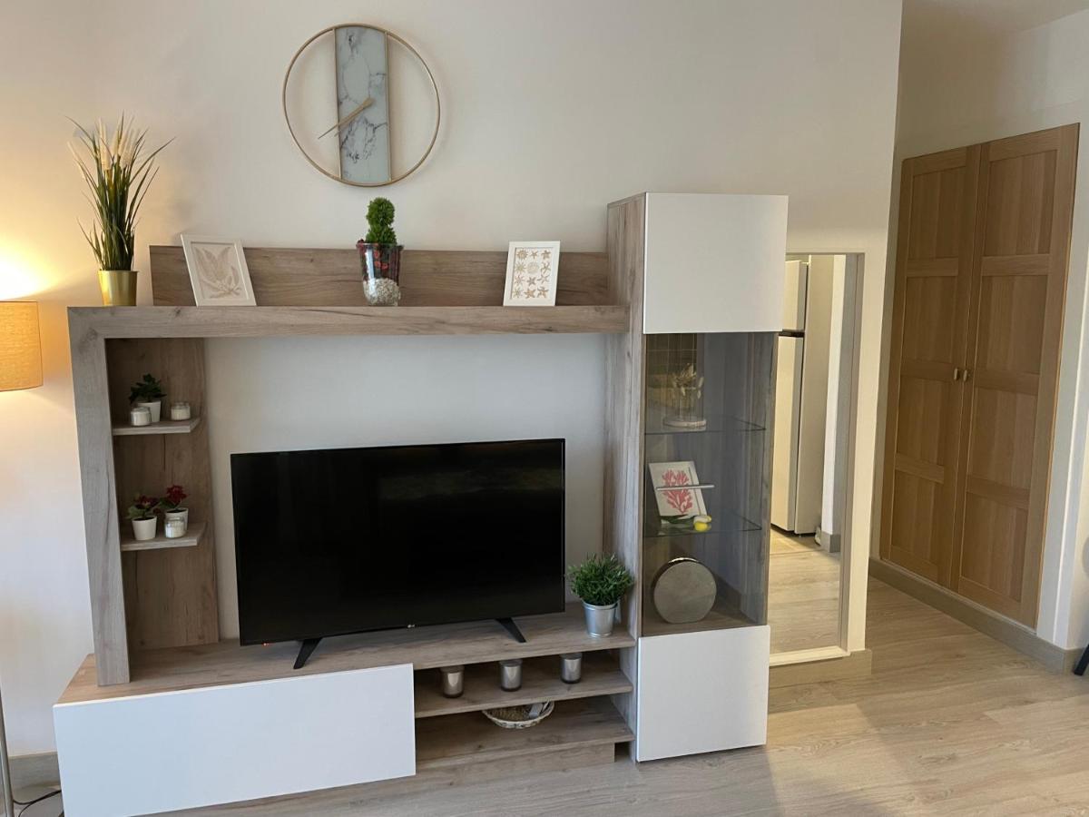 Apartamento Totalmente Reformado Con Piscina Y Jardines Al Lado De La Playa De La Carihuela Torremolinos Extérieur photo