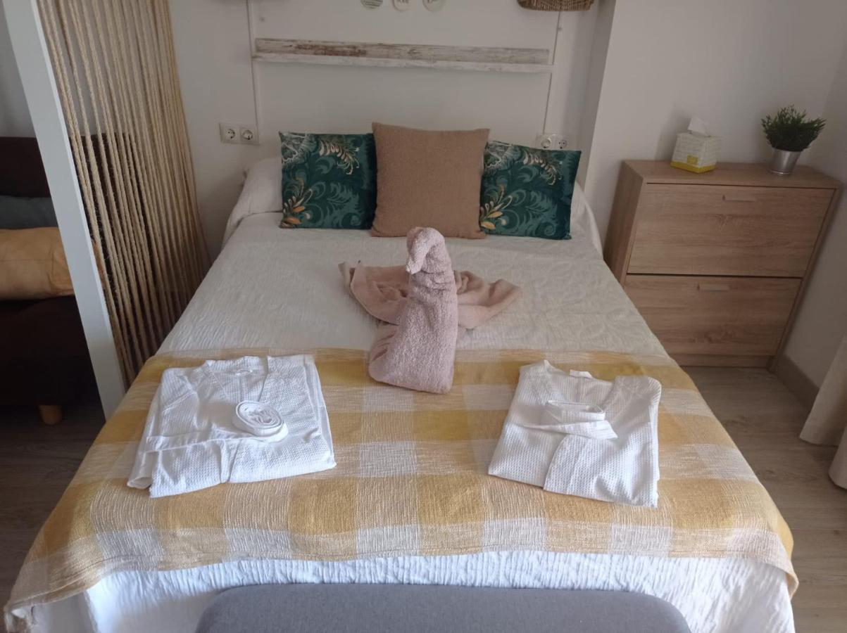 Apartamento Totalmente Reformado Con Piscina Y Jardines Al Lado De La Playa De La Carihuela Torremolinos Extérieur photo