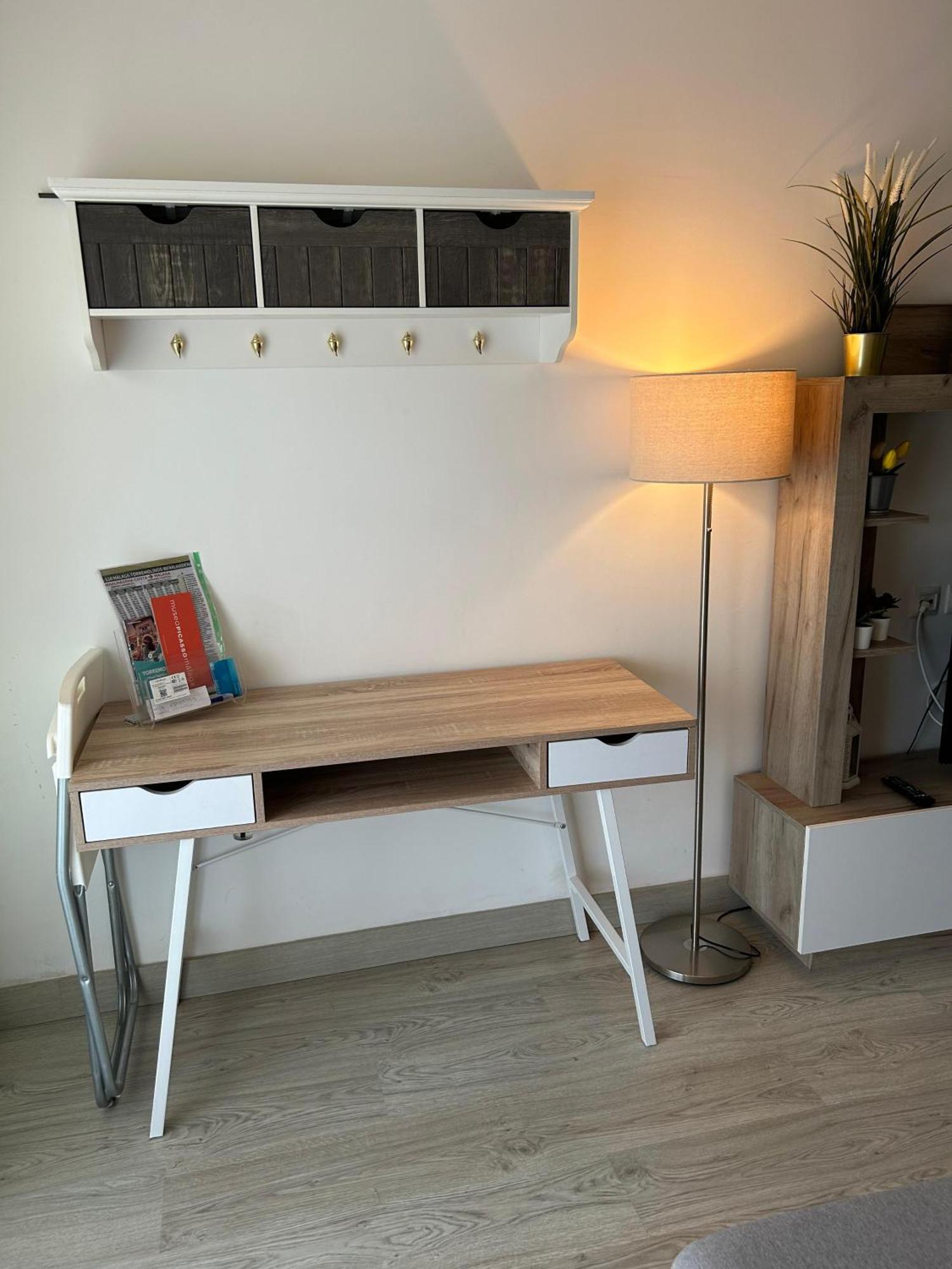 Apartamento Totalmente Reformado Con Piscina Y Jardines Al Lado De La Playa De La Carihuela Torremolinos Extérieur photo